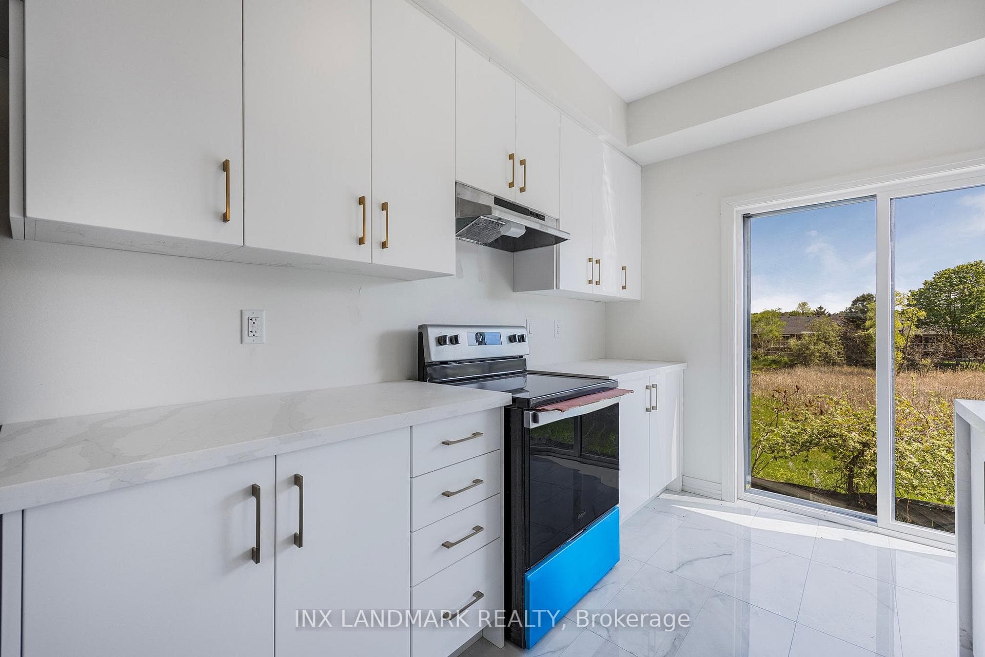 42 Lahey Crescent photo 6