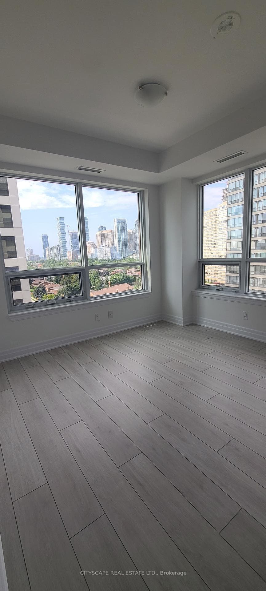 30 Elm Drive Unit 1110 photo 8
