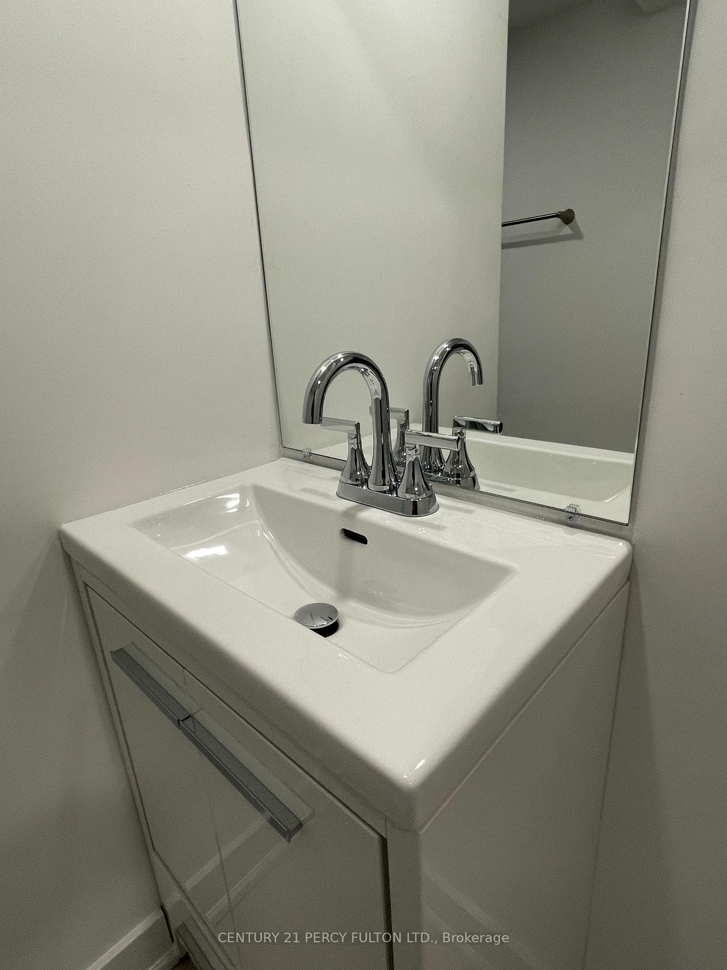 358 Walmer Road Unit 1 photo 6