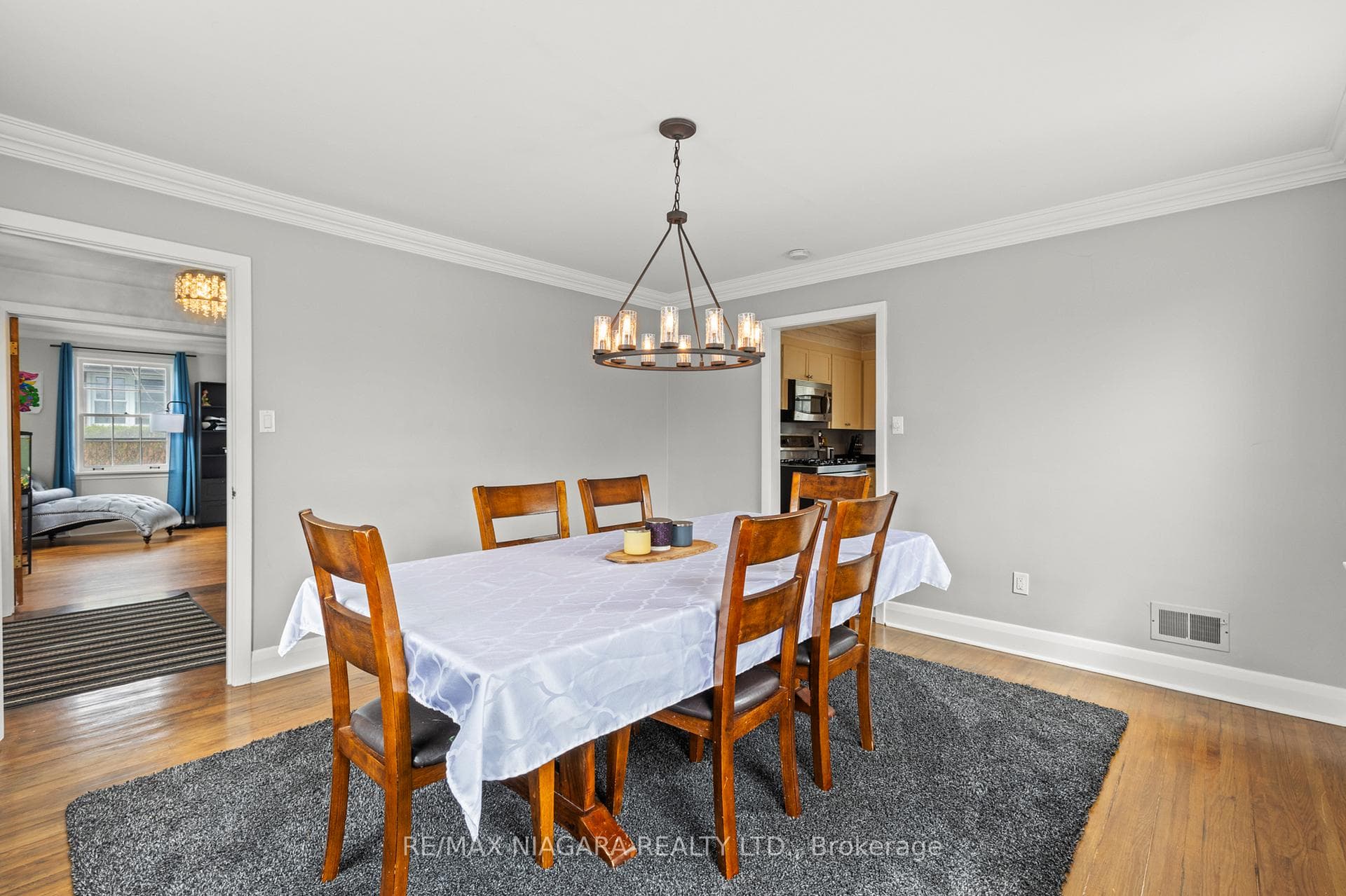 96 Laughlin Avenue photo 5