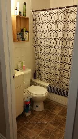 1242 College Street Unit 3 photo 8