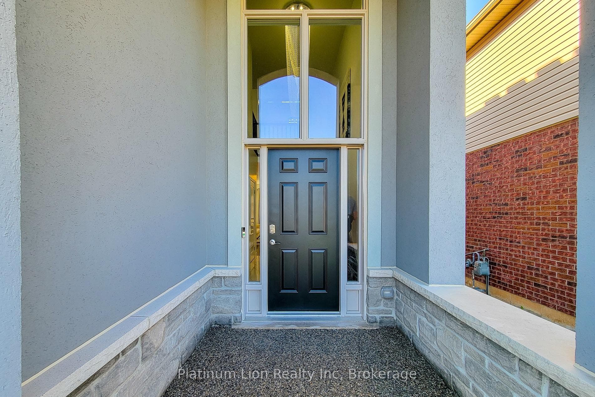 190 Bellagio Avenue photo 4