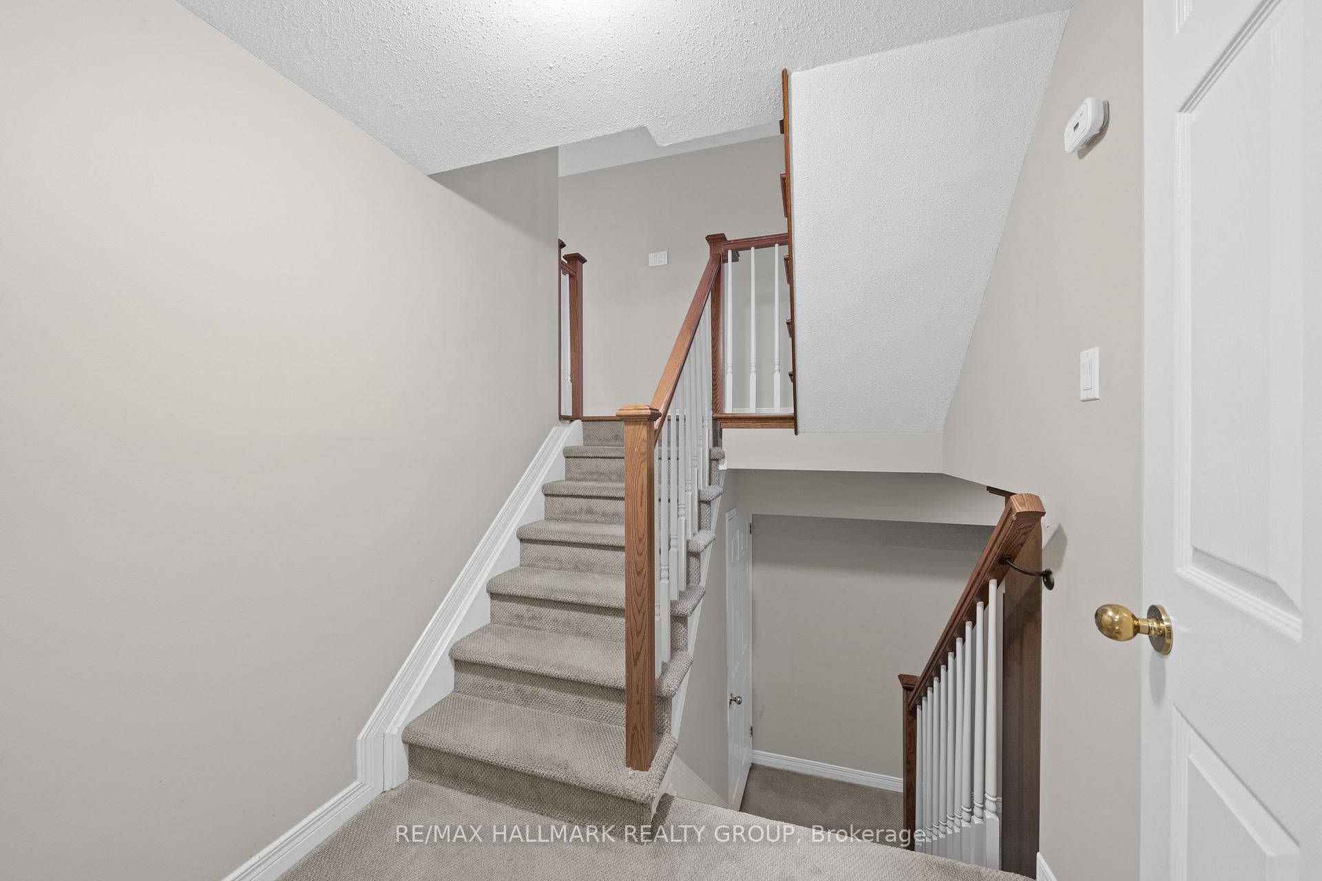 44 Dunbarton Court photo 33