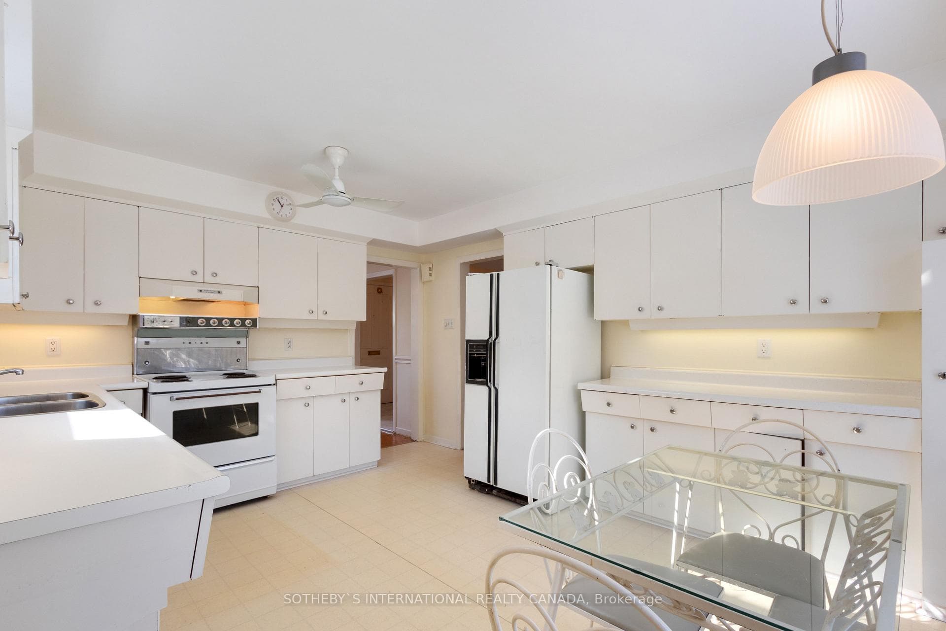 62 Foursome Crescent photo 12