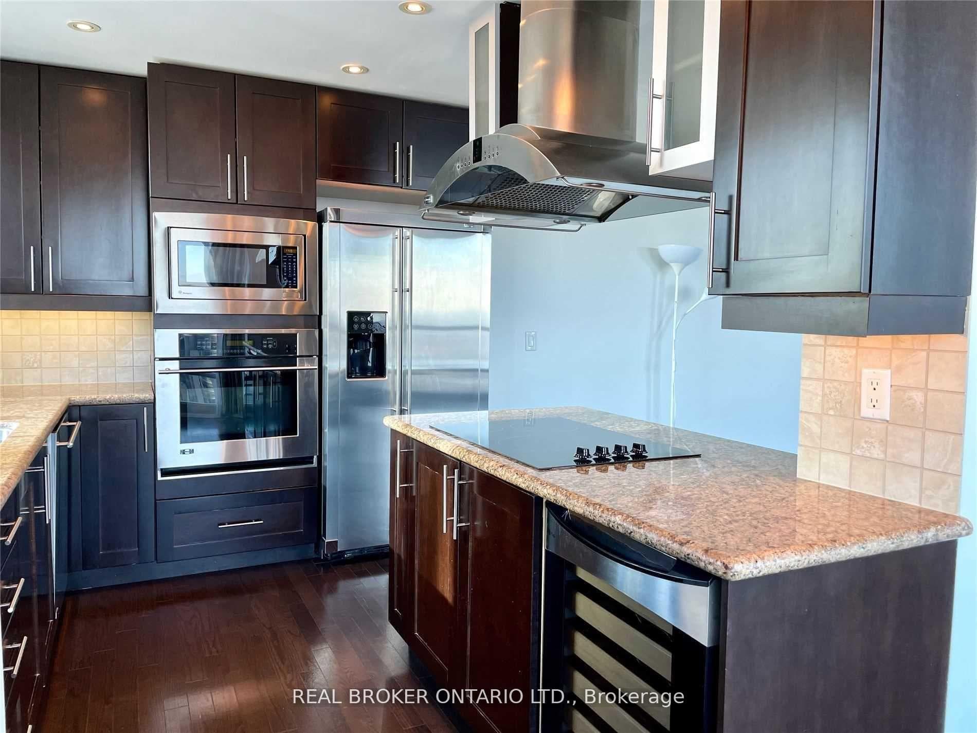 761 Bay Street Unit 4412 photo 10