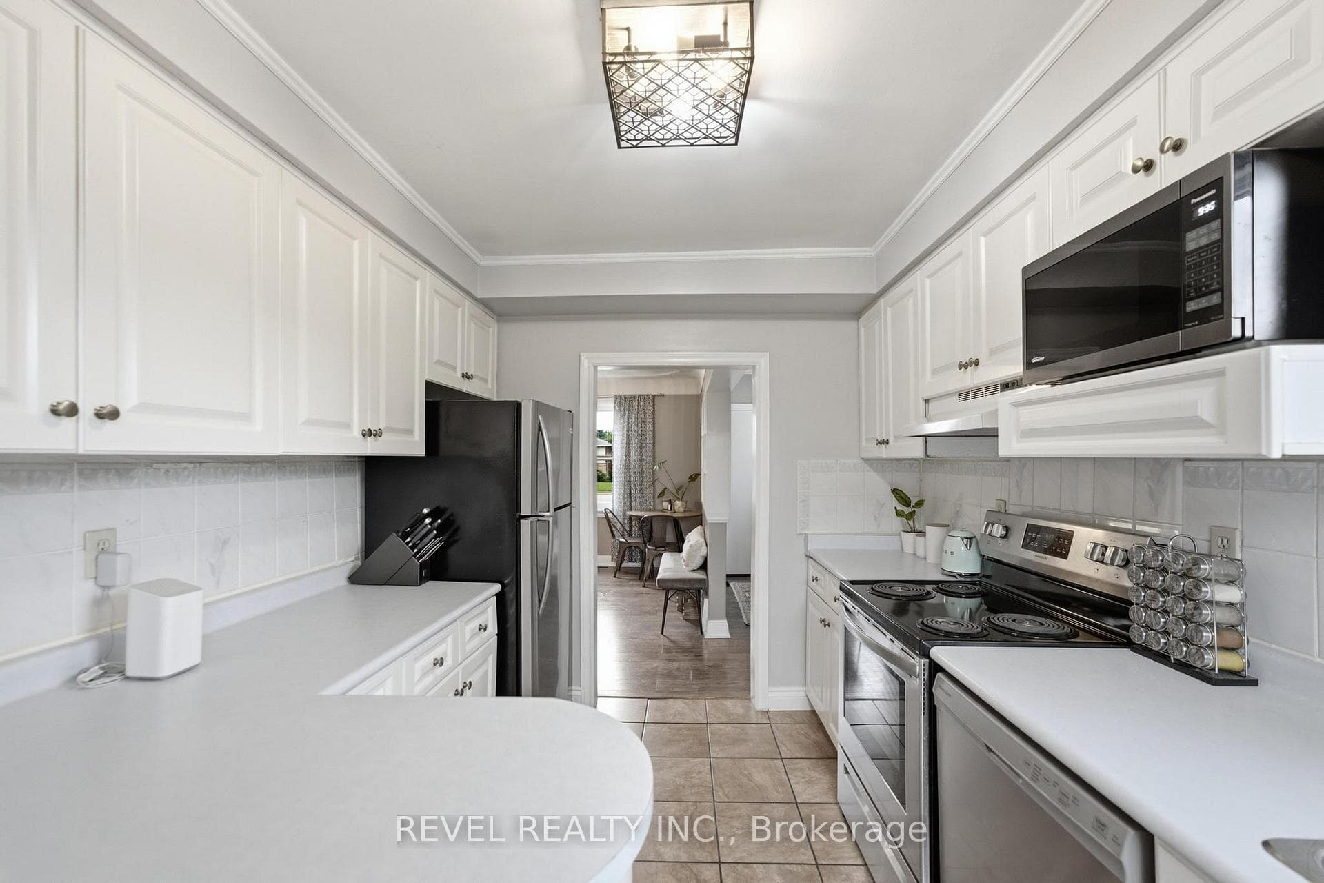 481 Upper Gage Avenue photo 12