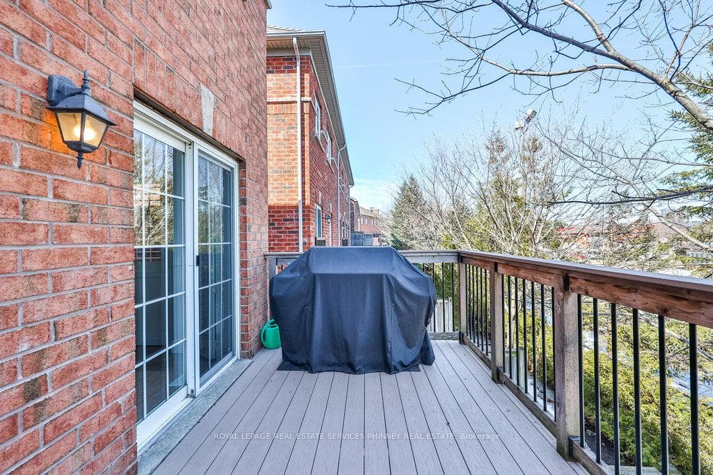 230 Paisley Boulevard Unit 25 photo 45