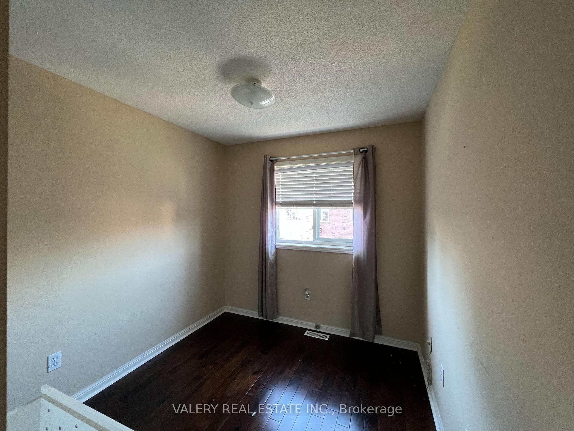 80 Acorn Pl Place Unit 61 photo 12