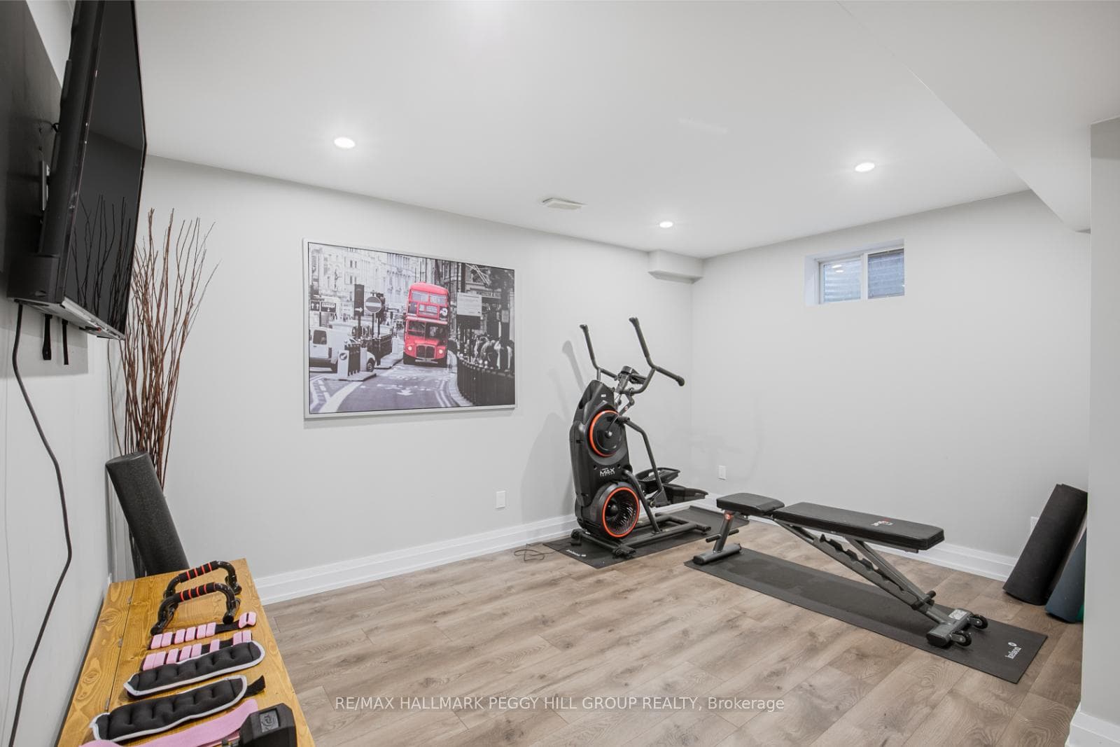 91 Banting Crescent photo 15