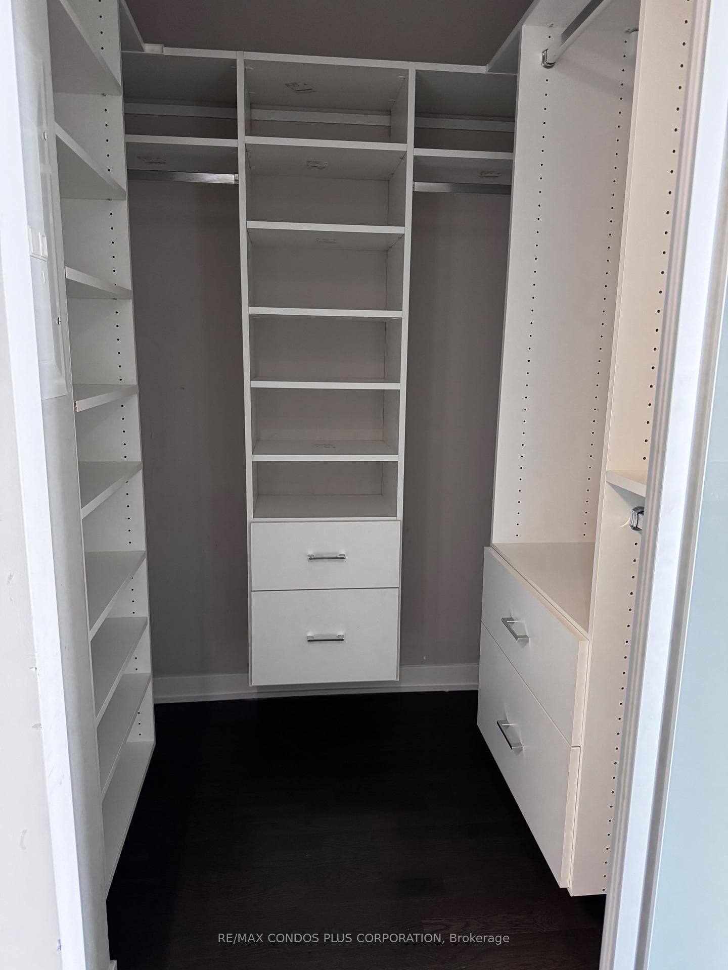 Den/2nd Walk in closet