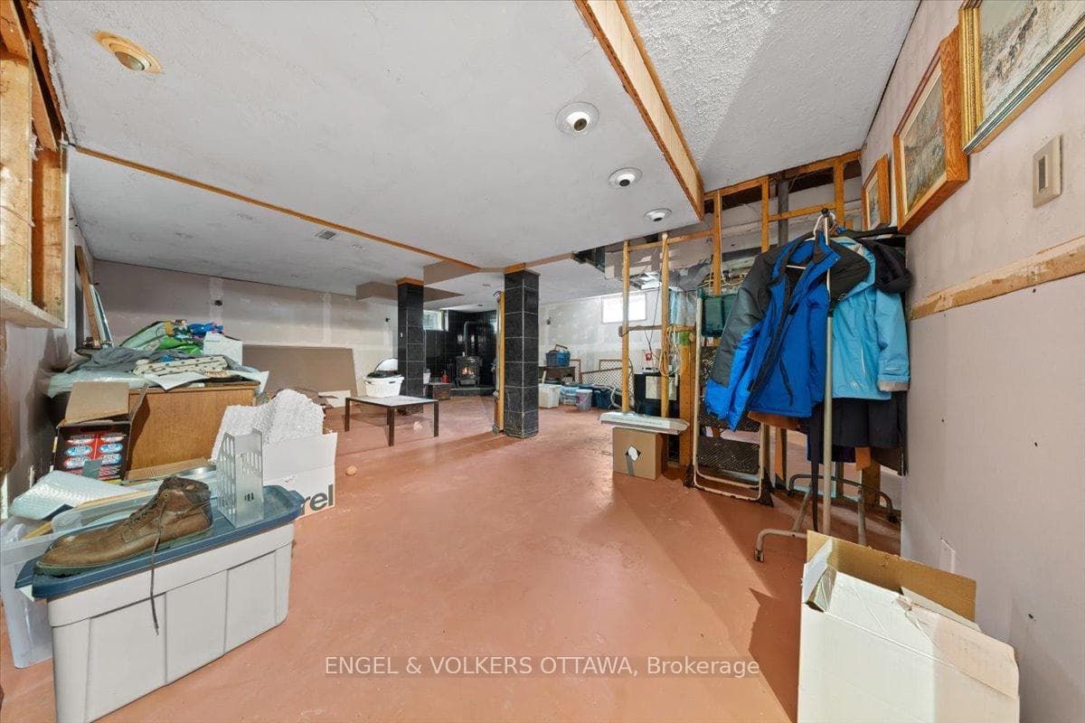 4841 Torbolton Ridge photo 34