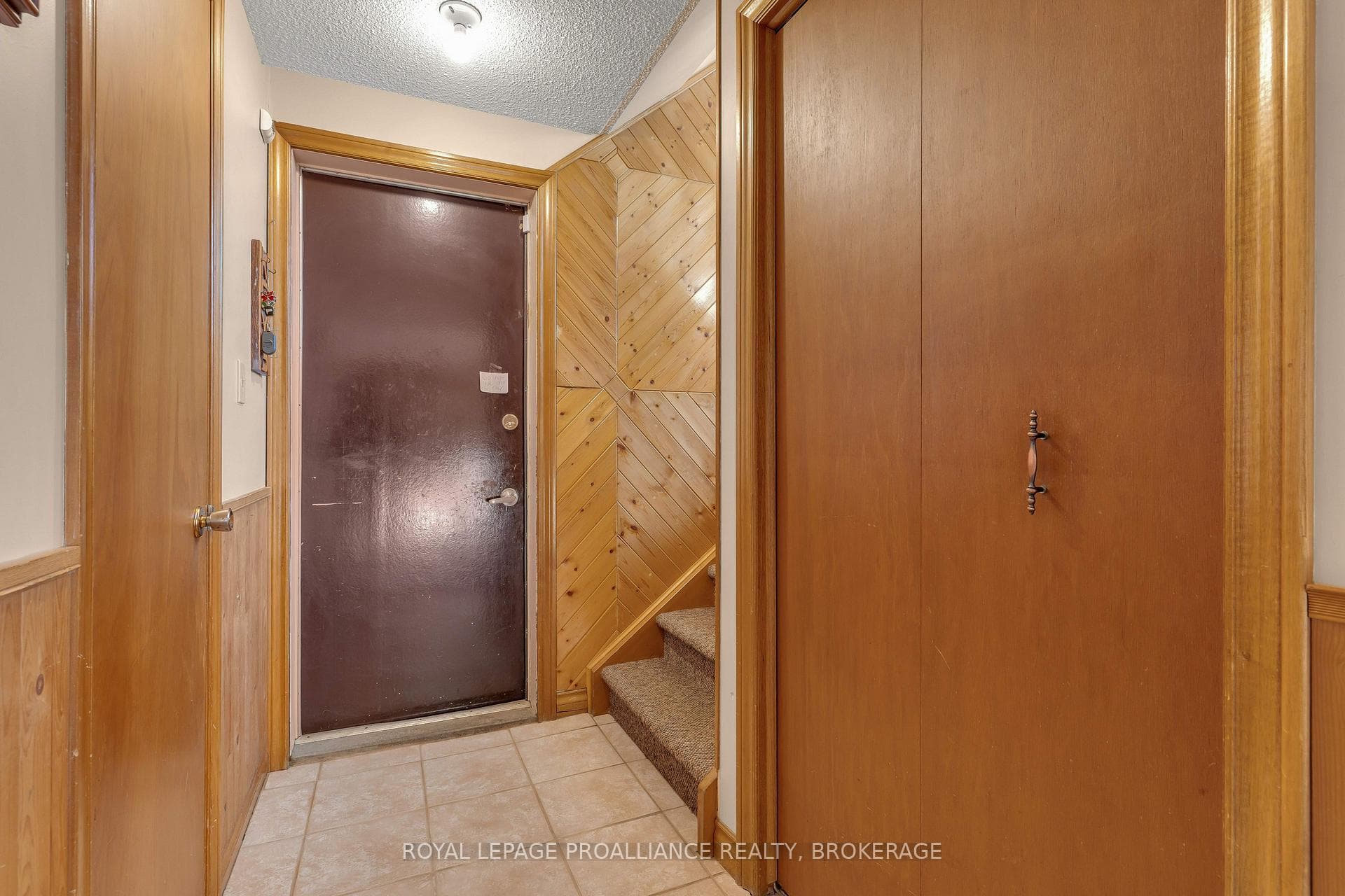 494 Roosevelt Drive photo 24