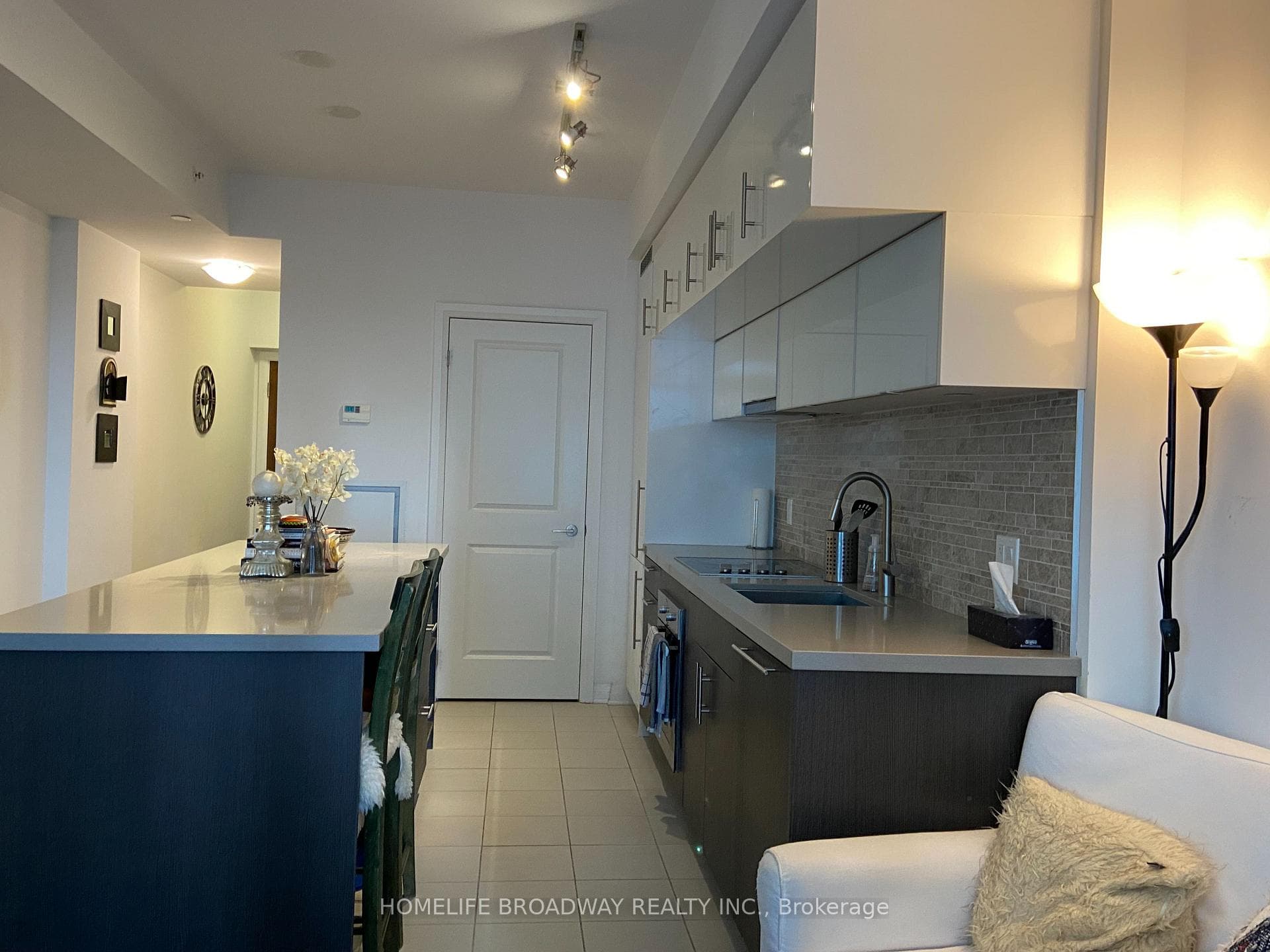 8 Mercer Street Unit 1309 photo 4