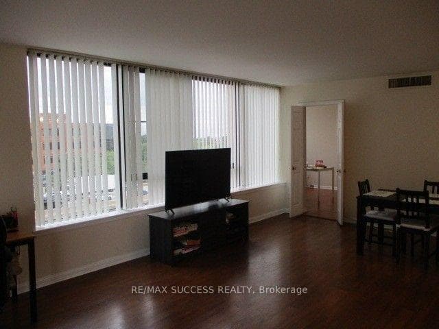1230 Marlborough Court Unit 408 photo 9