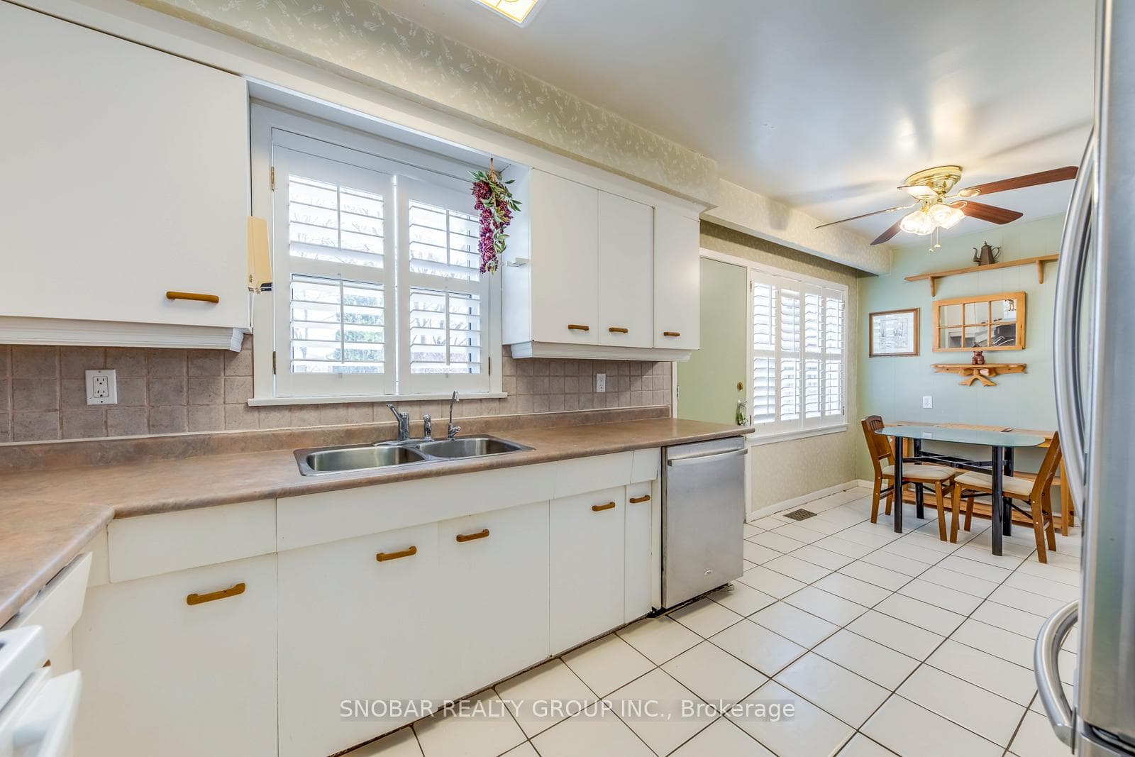 31 Hartsdale Drive photo 14