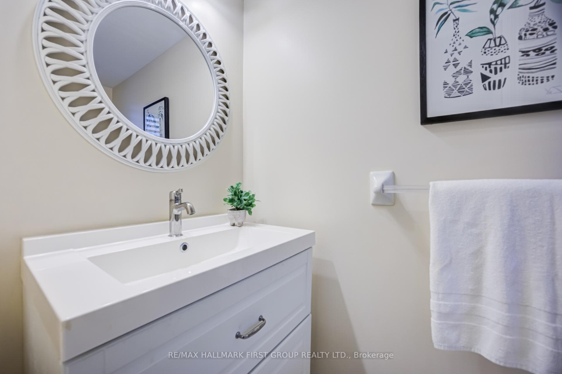 1075 Ellesmere Road Unit 15 photo 19