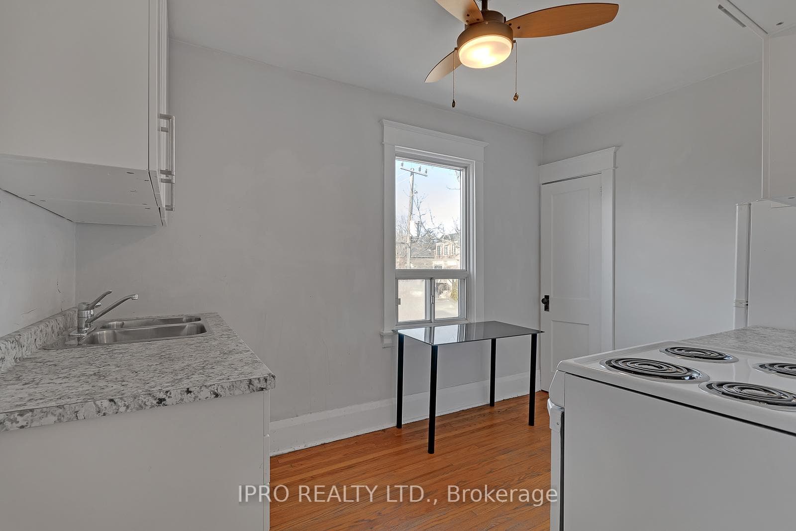 449 Manor Road Unit 2 photo 7