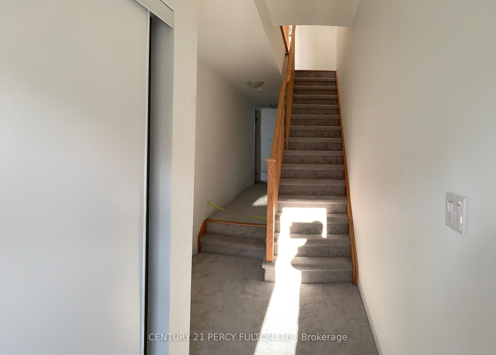17 Bateson Street photo 2