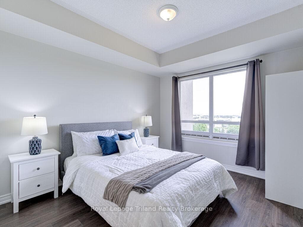 9245 Jane Street Unit 814 photo 15