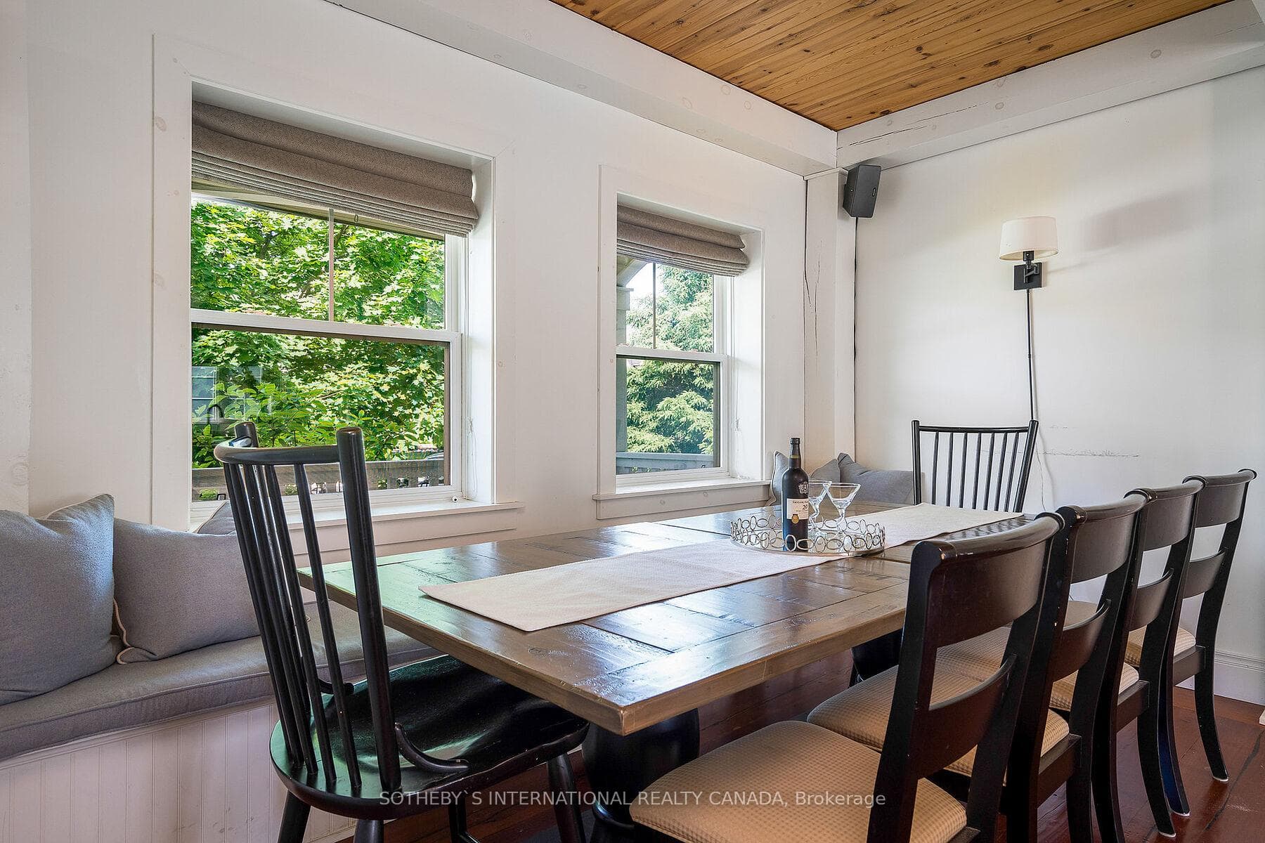 129 Snowbridge Way photo 12