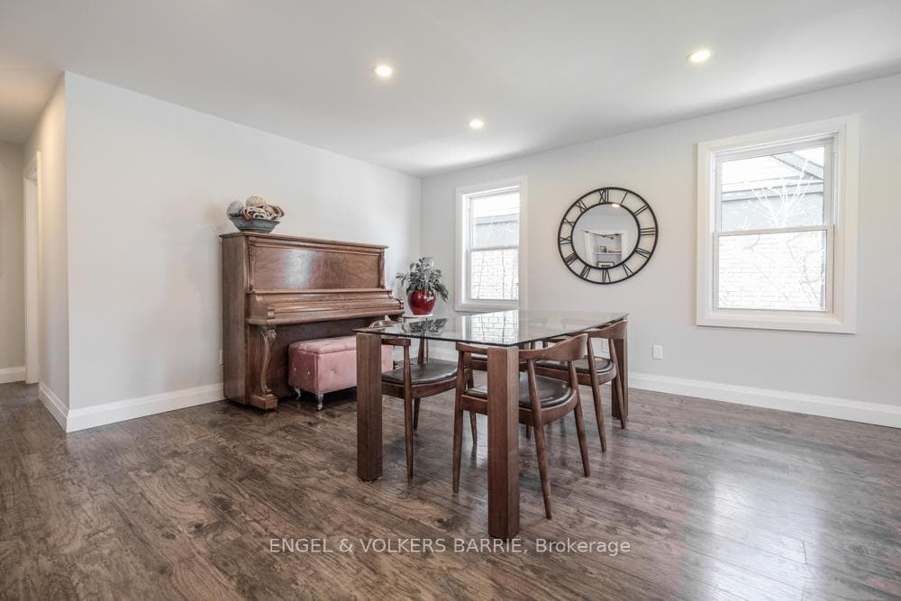 118 Dundonald Street photo 4