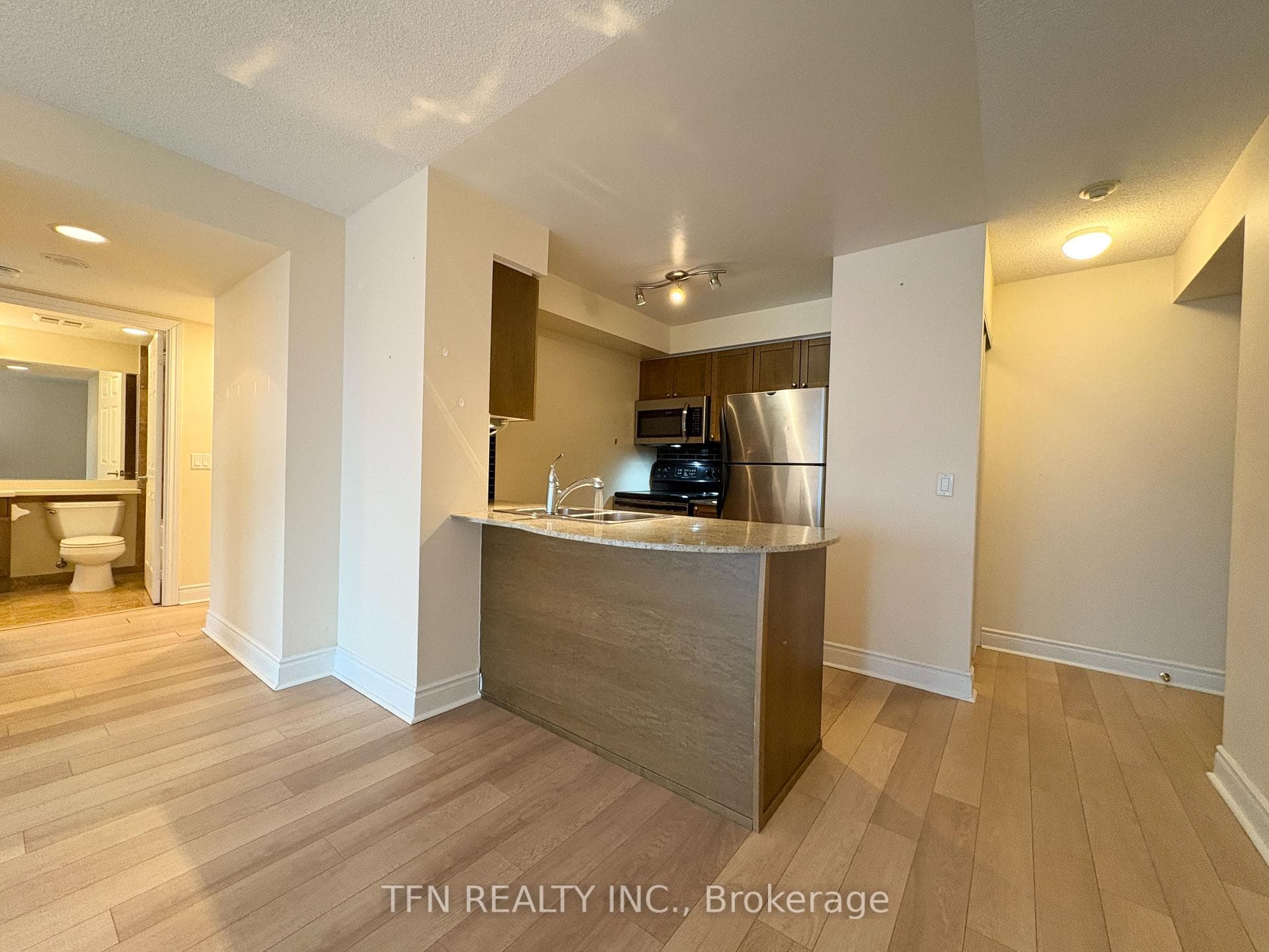 763 Bay Street Unit 3413 photo 14