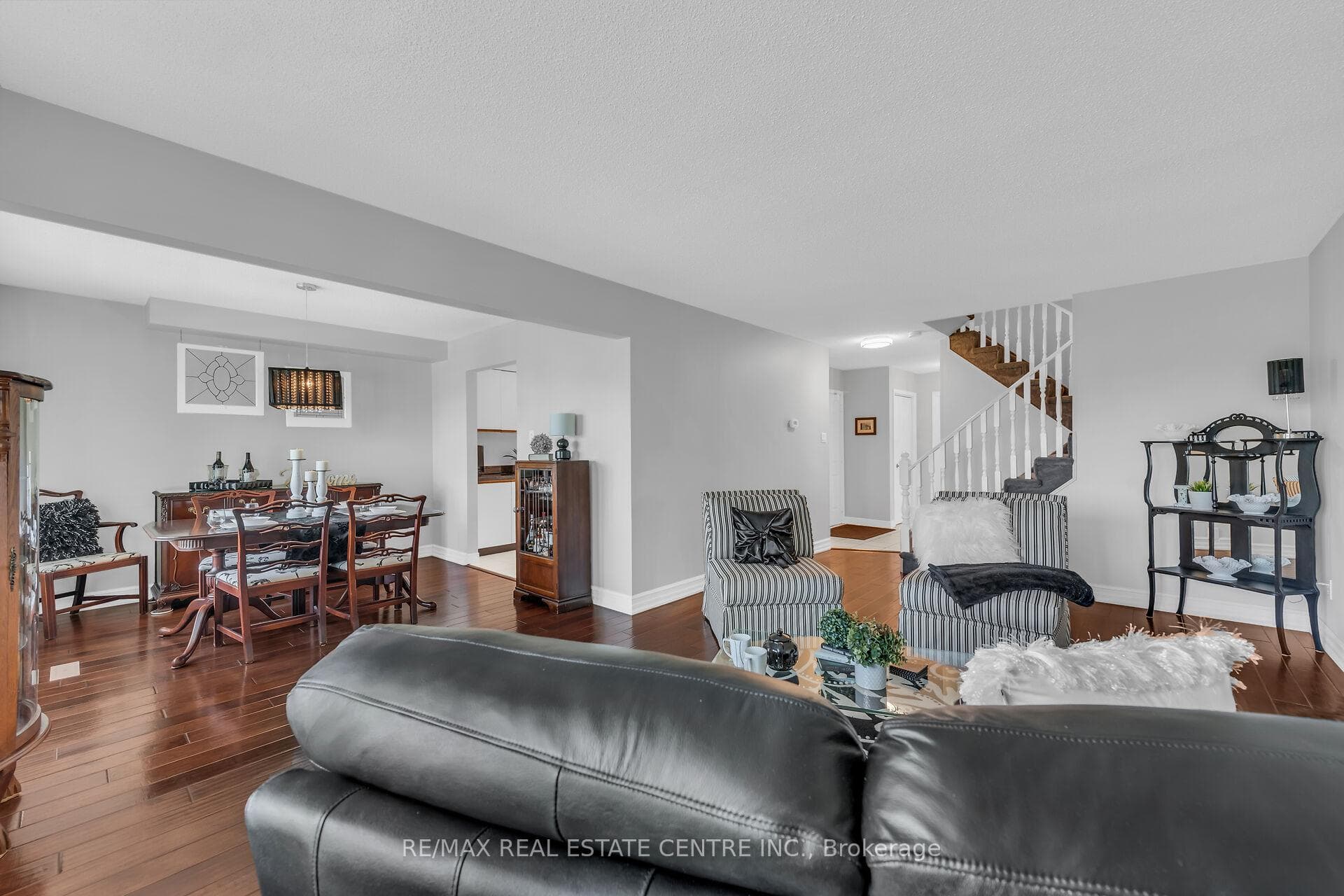 7 Agawam Court photo 15