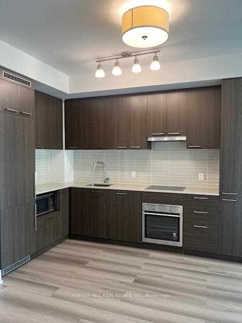 310 Tweedsmuir Avenue Unit 2602 photo 11