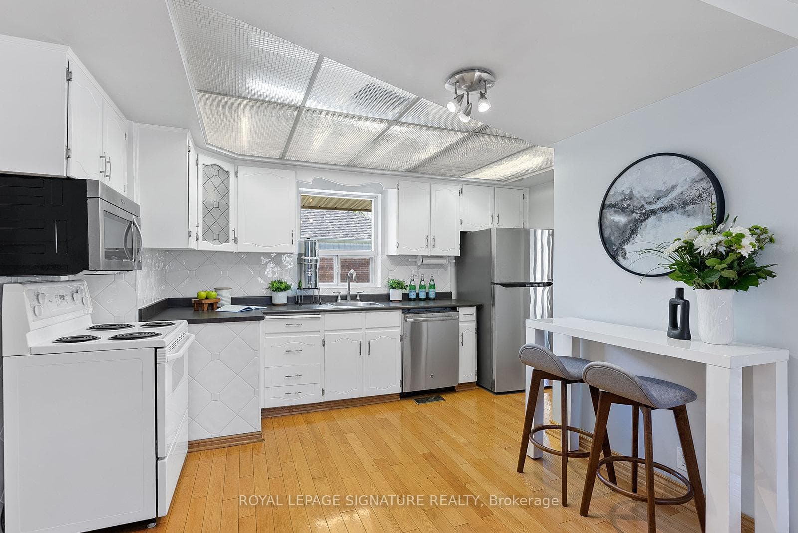 9 Glen Muir Drive photo 12
