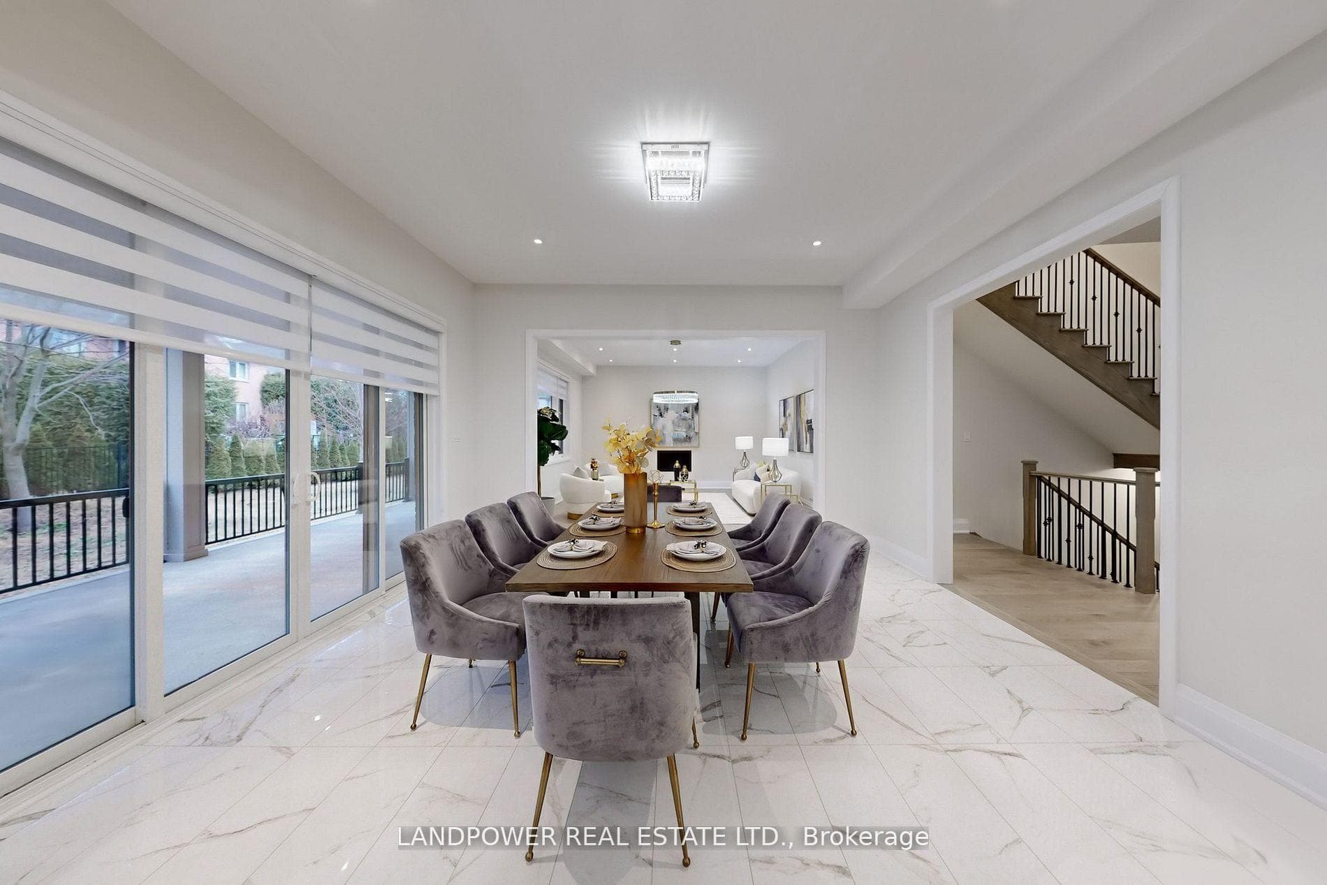 52 Klees Crescent photo 8
