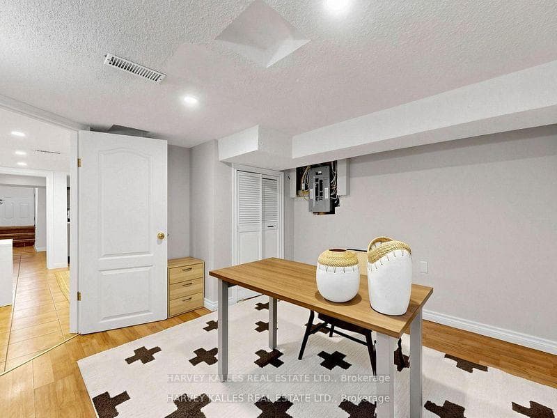 108 Caledonia Road photo 41