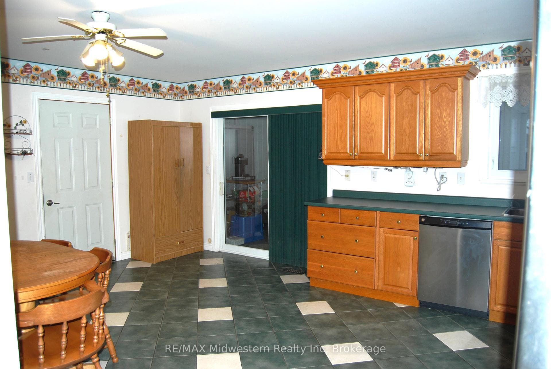 140 John Street photo 5