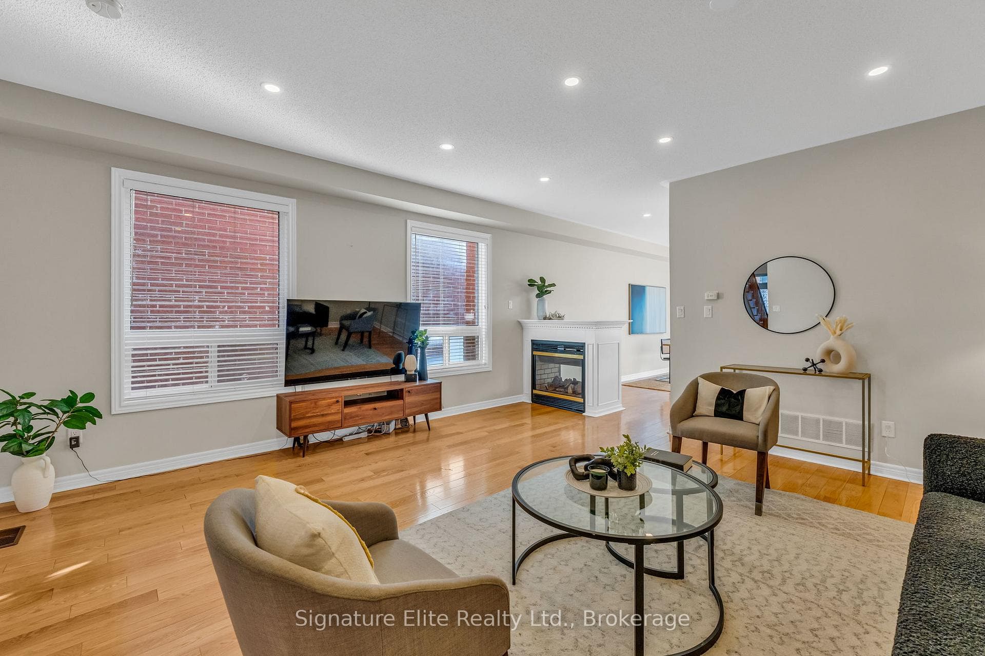 124 Rocky Point Crescent photo 5