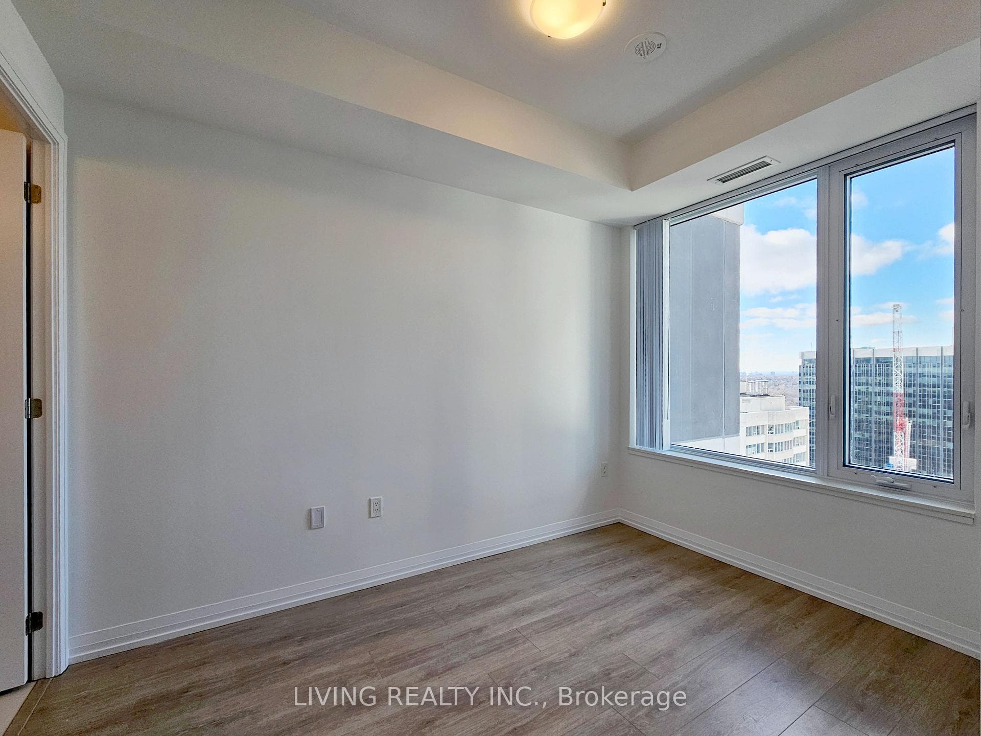 25 Holly Street Unit 2201 photo 4