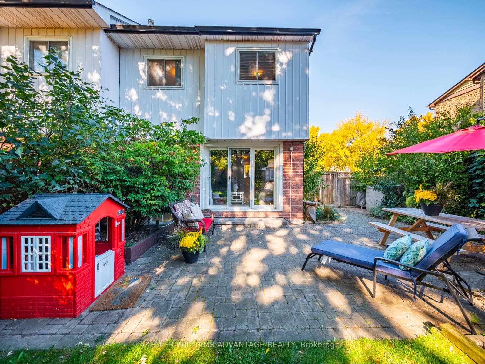 844 Laurier Avenue photo 32