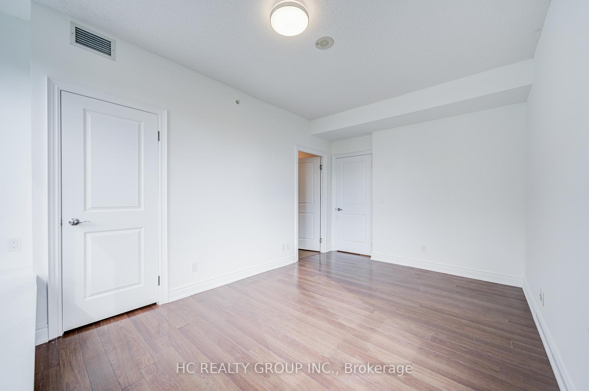 89 South Town Centre Boulevard Unit 1102 photo 13