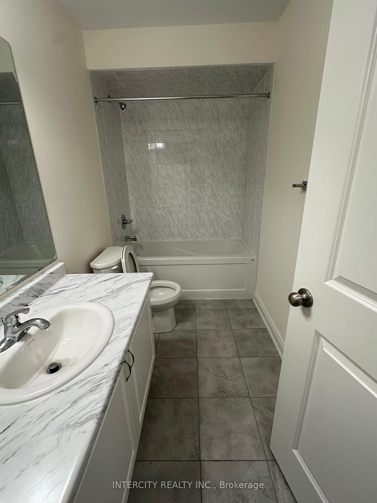 40 Donald Stewart Road photo 6