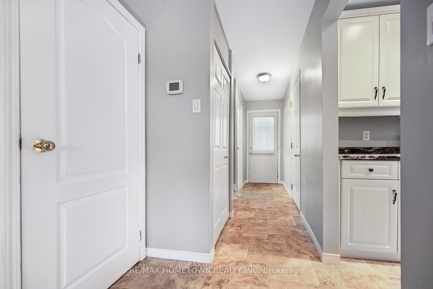 27 Aldershot Avenue Unit 9 photo 8