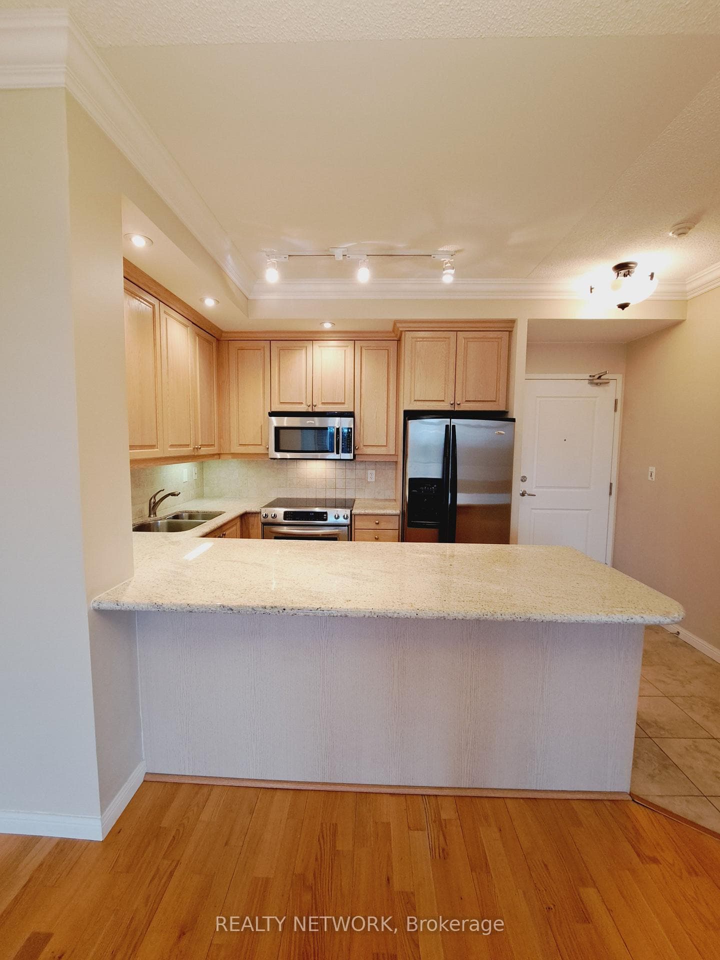 900 Mount Pleasant Road Unit 414 photo 7