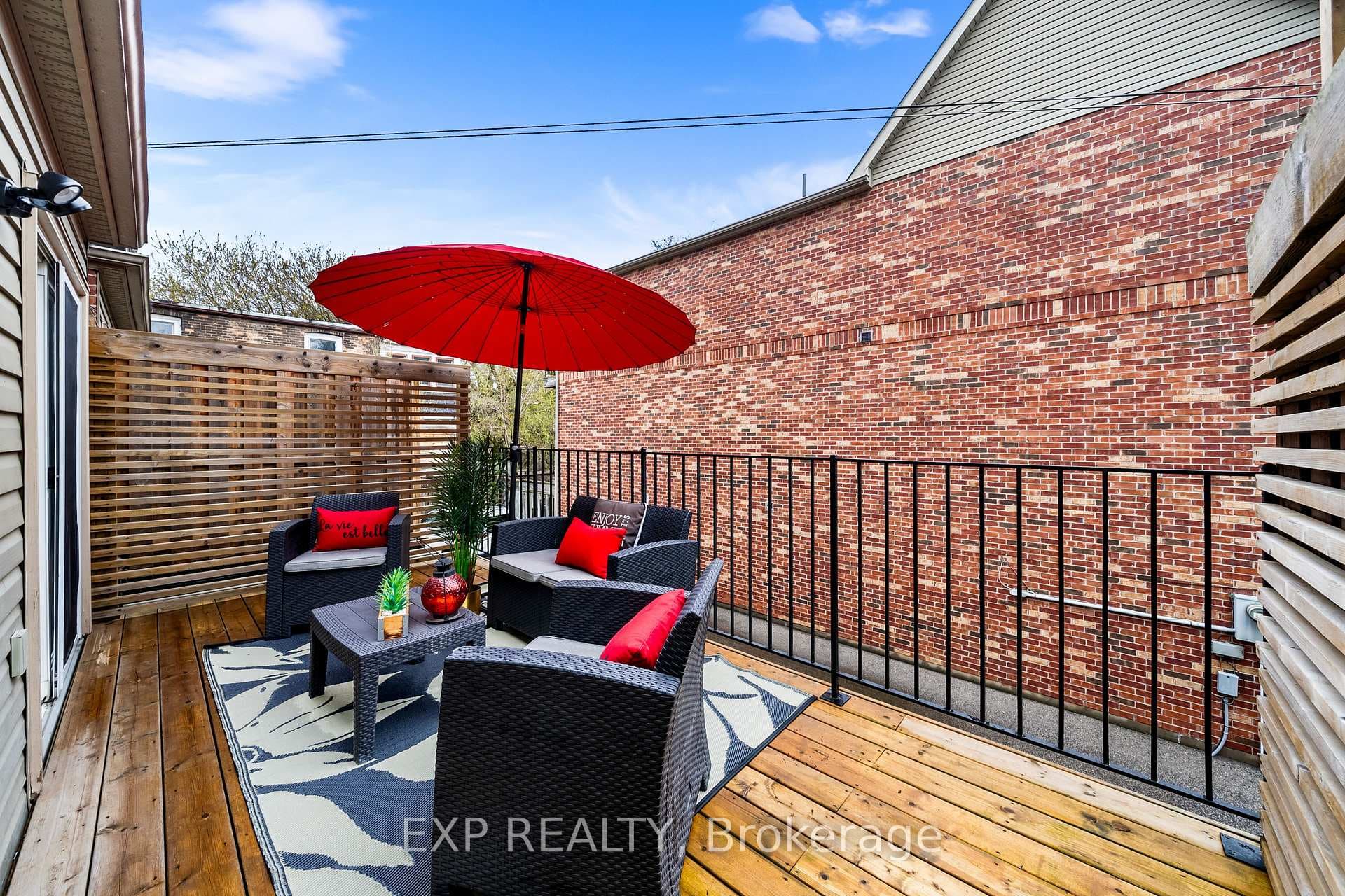 65 Woodbine Avenue photo 23