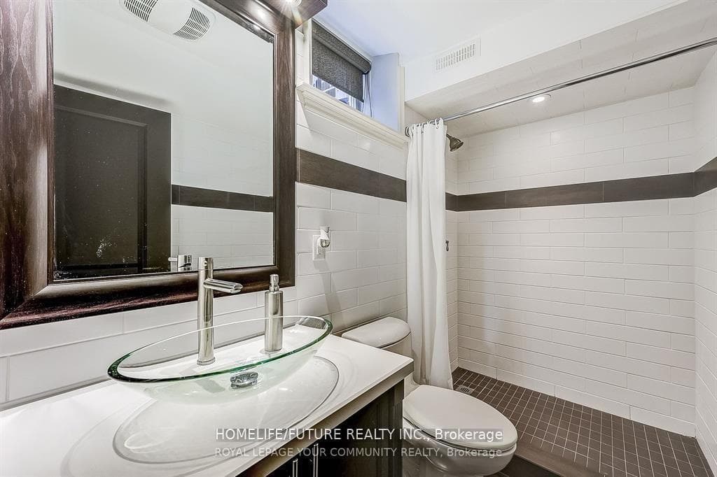 253 Harold Avenue Unit Bsmt photo 4