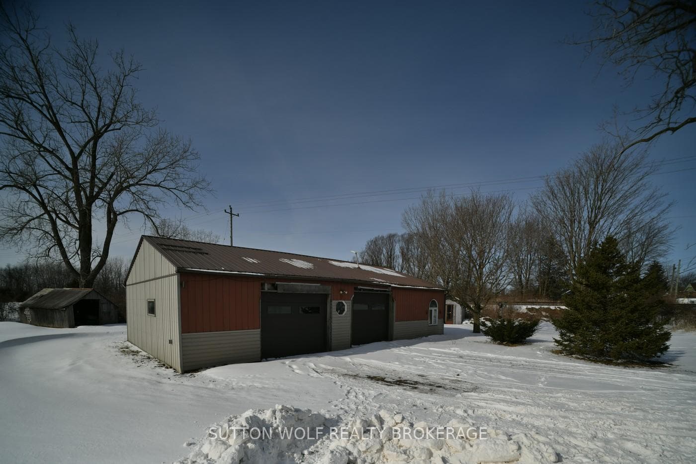 22655 Thames Road photo 30