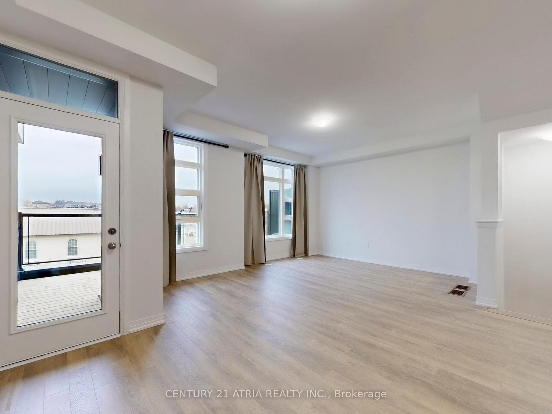 16 Harold Wilson Lane photo 5