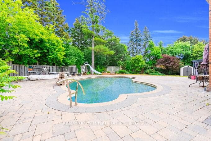 26 Oakridge Court photo 43