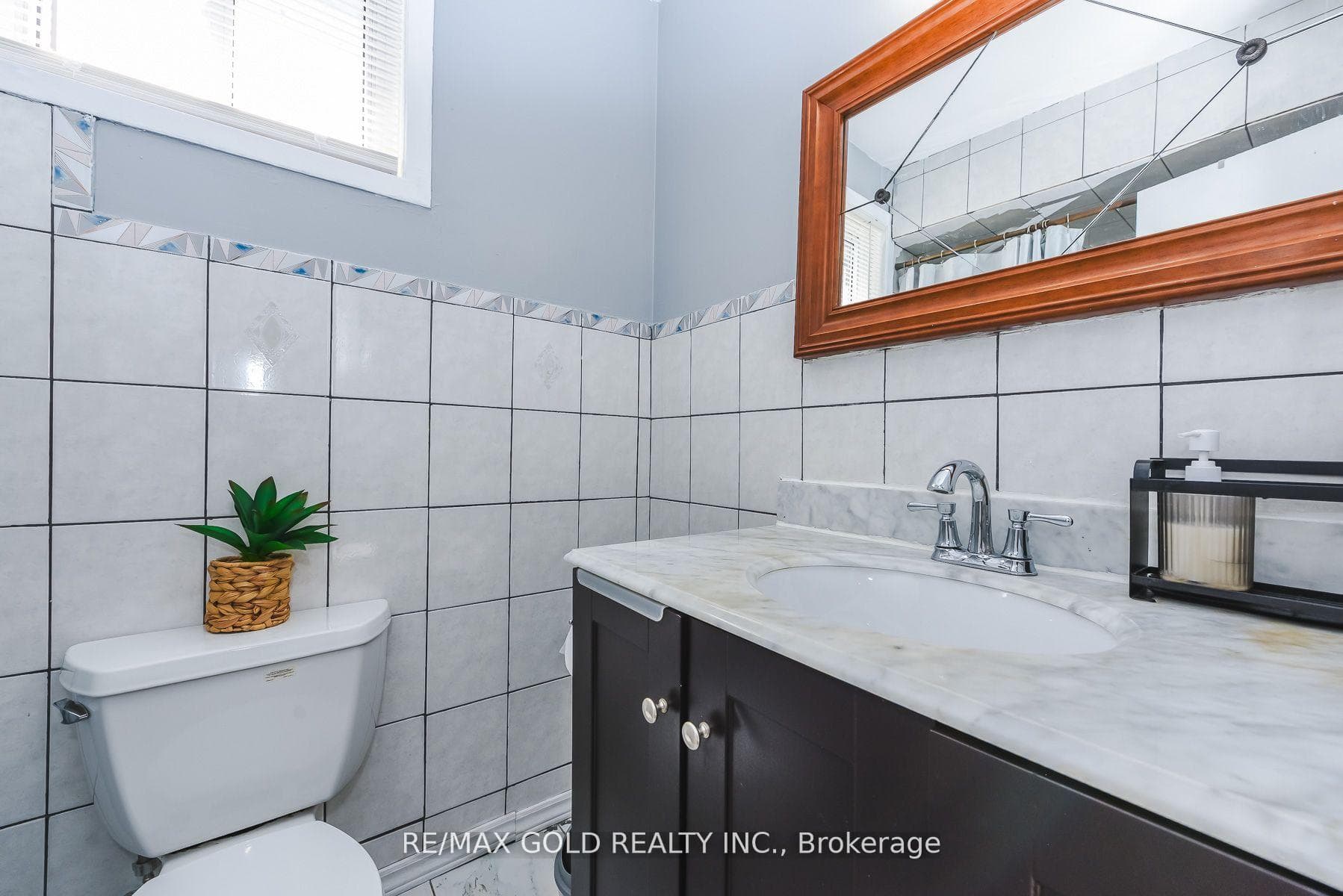 7464 Homeside Gardens photo 24