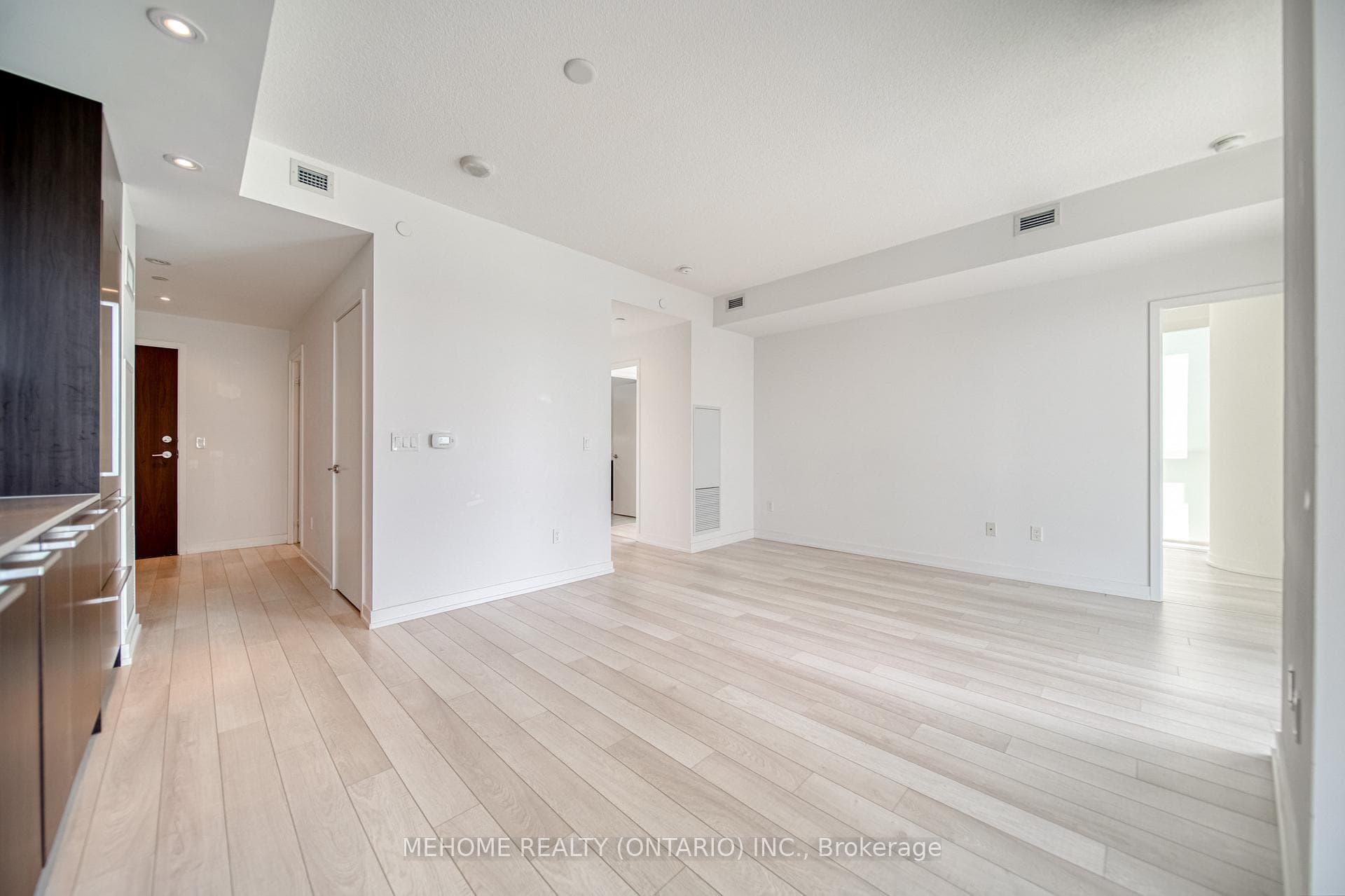 117 Mcmahon Drive Unit 603 photo 14