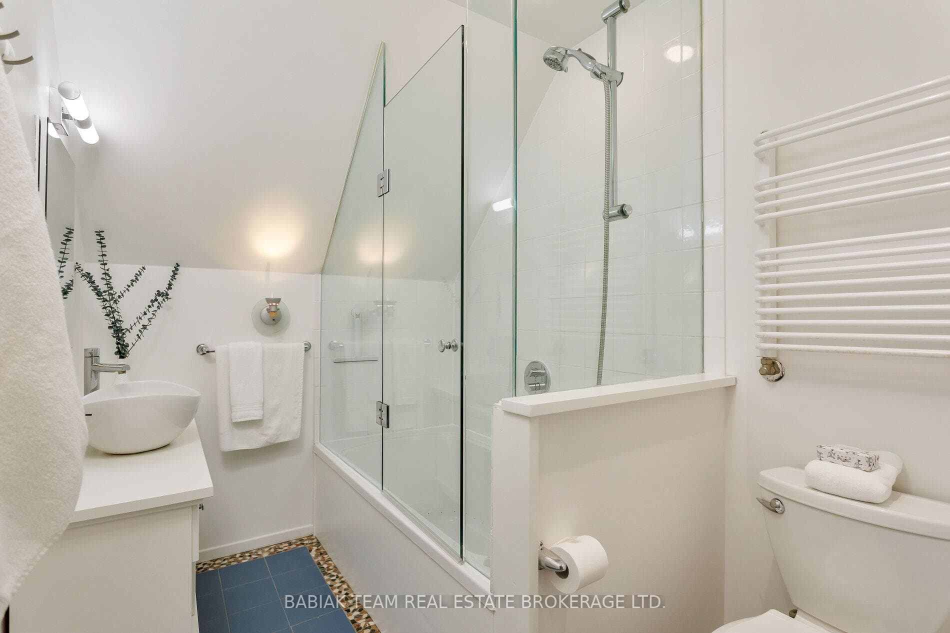 60 Hewitt Avenue photo 31