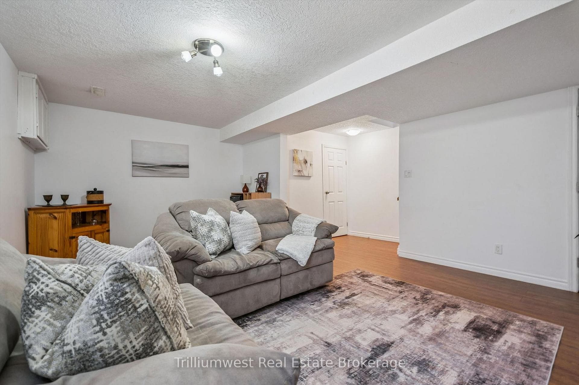 131 Sanderson Drive photo 31