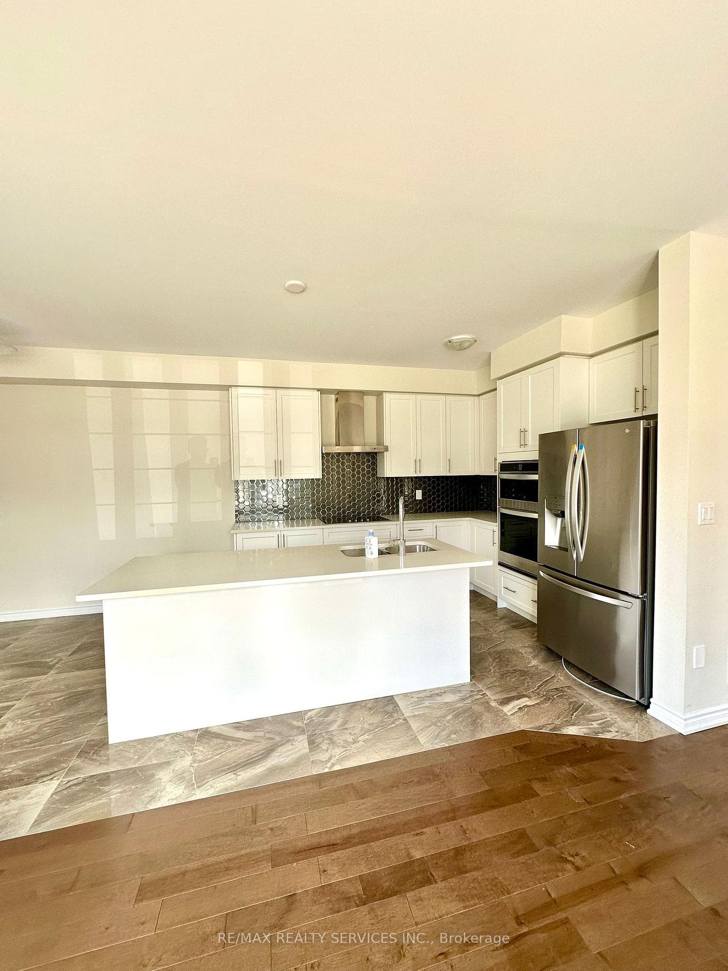 51 Sugar May Avenue photo 5
