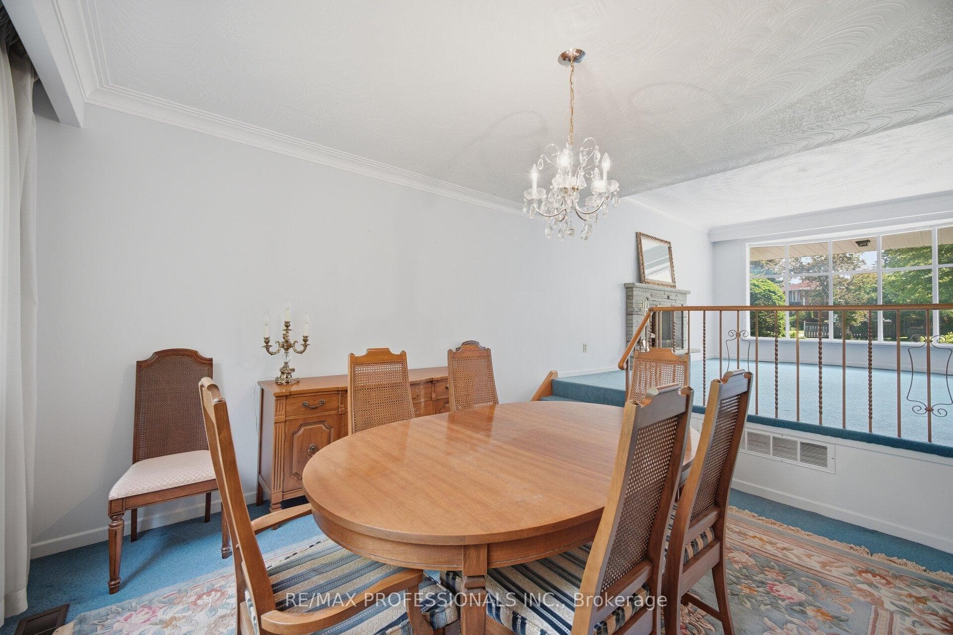30 Grasspoint Crescent photo 8